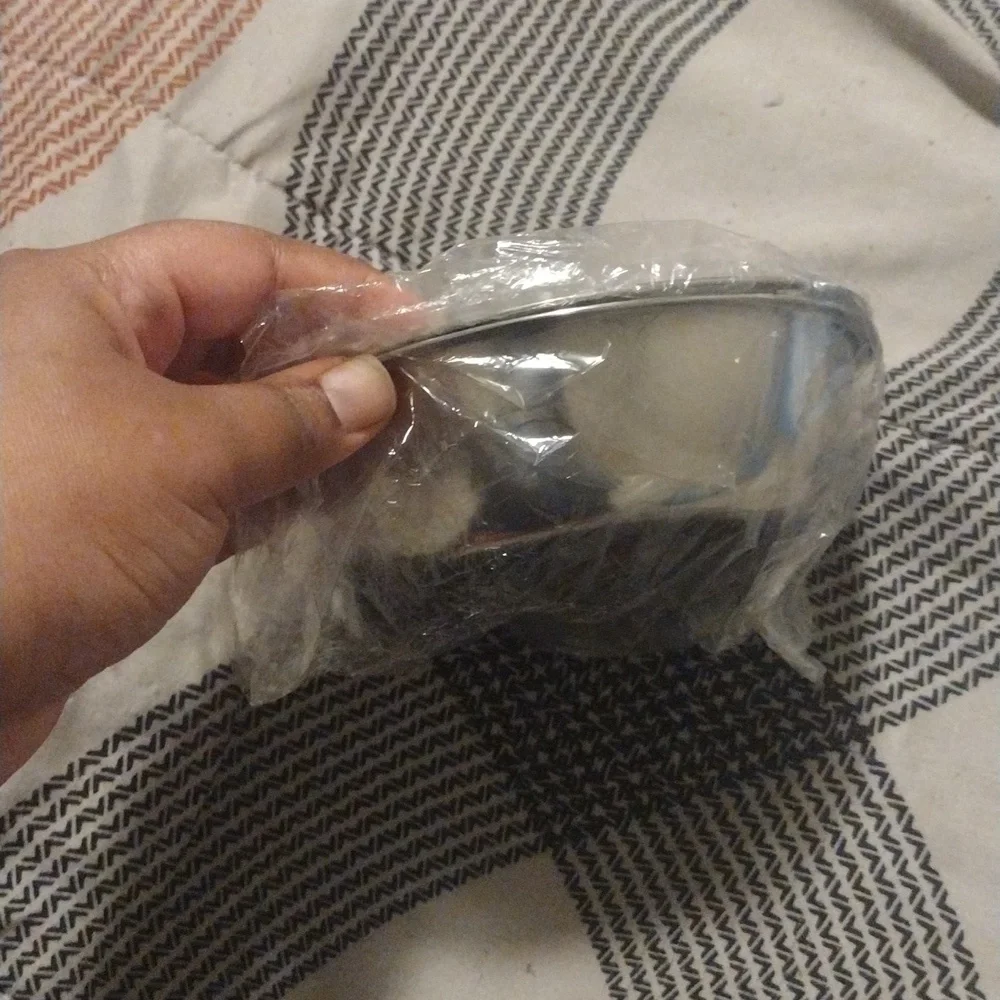 2 pc small dog or cat bowls
